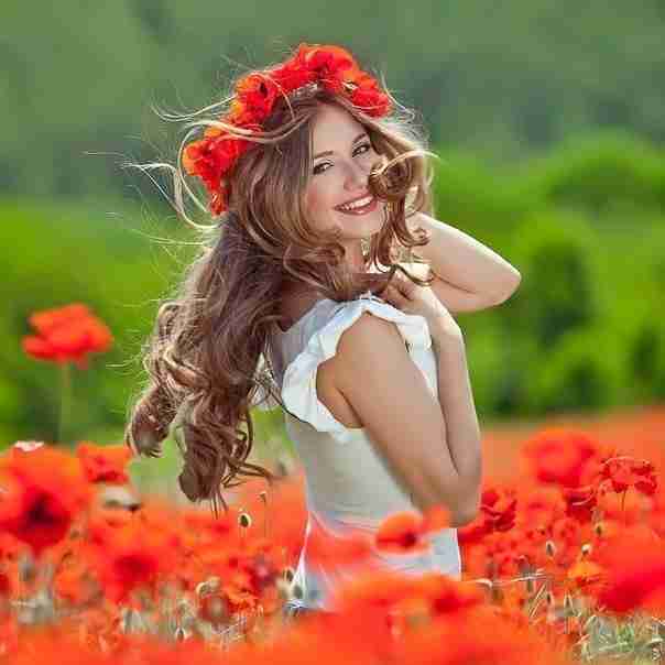 Femme coquelicots